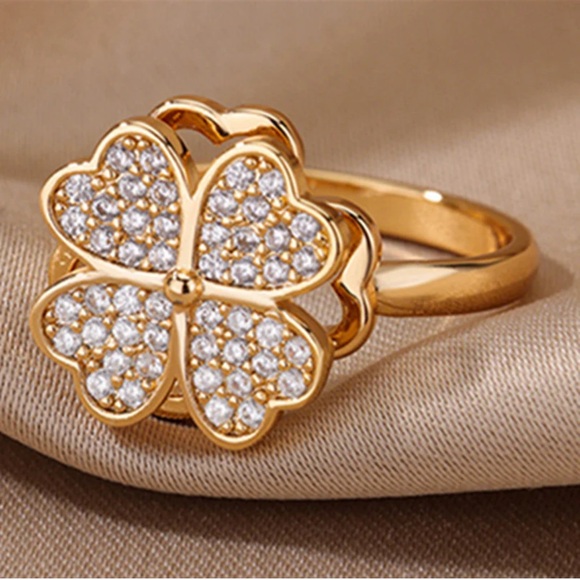 Anthropologie Jewelry - Gold Clover Ring with Crystals Anxiety Ring

Spinning ring